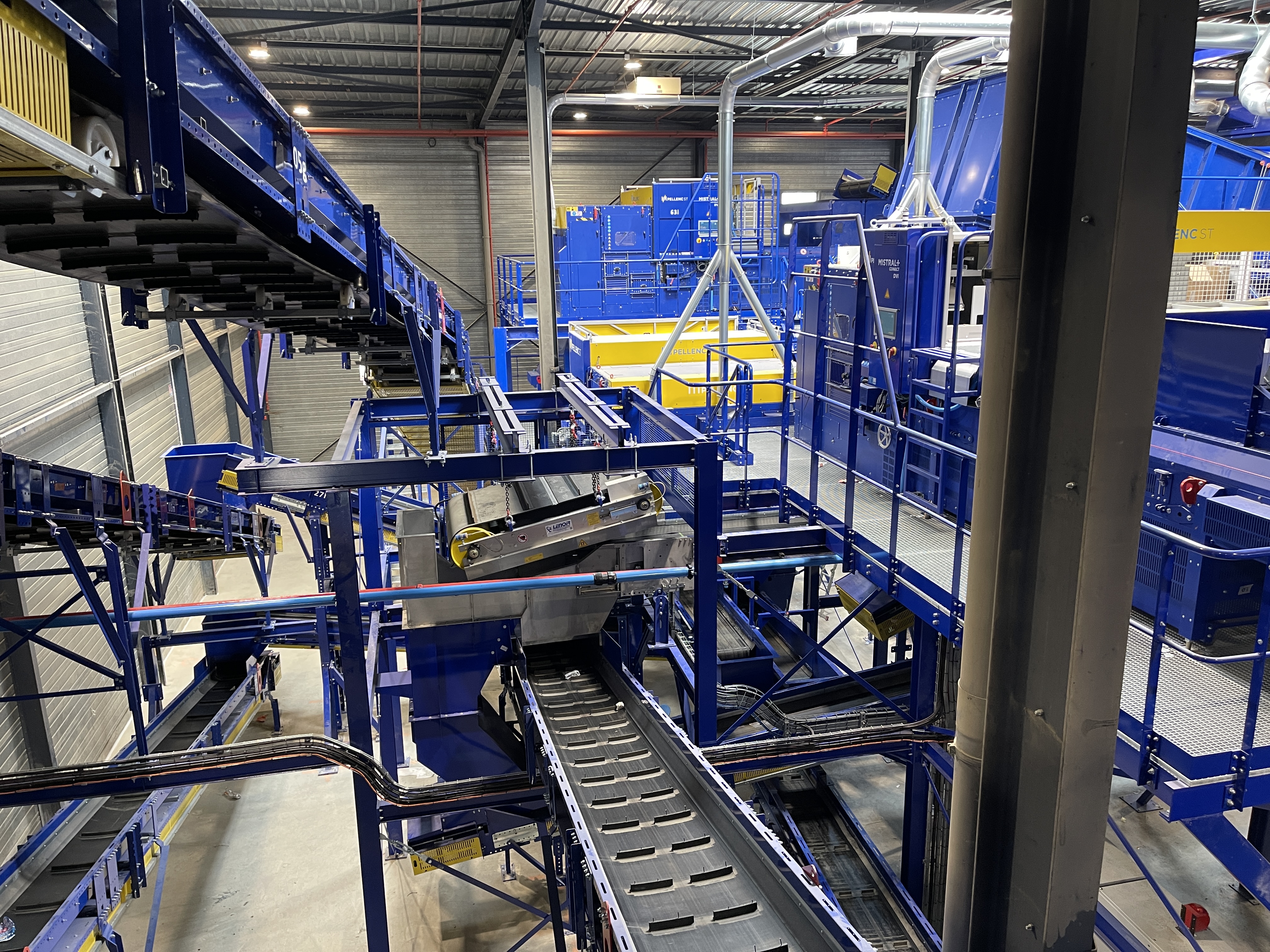 Recyclage : Installation overband à aimants permanents Lenoir-Mec